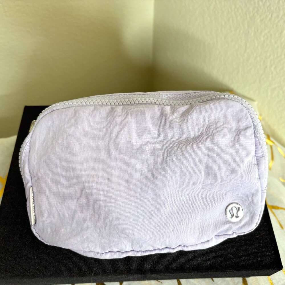 Authentic Lululemon Everywhere Belt Bag 1L Light Purple / Lavender